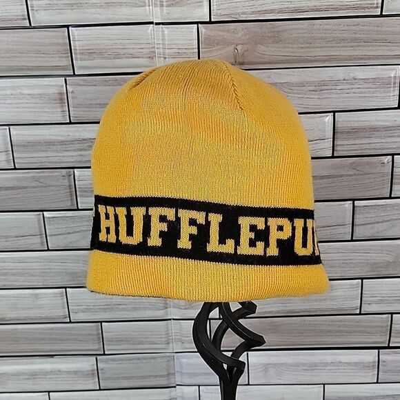 Harry Potter Hufflpuff beanie One Size - Picture 1 of 7
